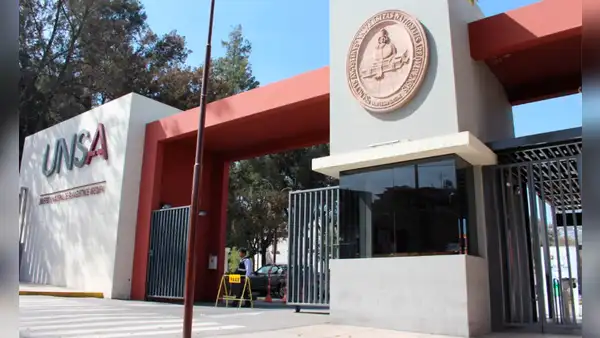 ¿Qué puesto ocupa la UNSA en el ranking de las 10 mejores universidades del Perú?