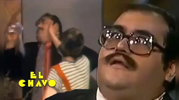 "El Chavo del 8": Édgar Vivar recibió cachetadón y se desploma: "Levanten el barril"
