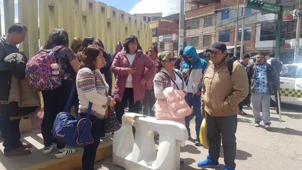Viva Air retiró counters de aeropuerto en Cusco y dejó a decenas de pasajeros varados