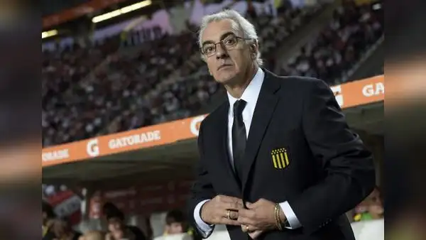 Jorge Fossati sería el principal candidato para ser técnico de Universitario
