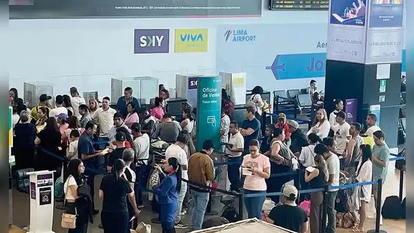Suspensión de vuelos de Viva Air afectó a cientos de pasajeros