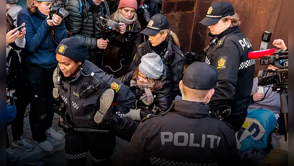 Greta Thunberg es detenida por la Policía tras bloquear varios ministerios en Noruega