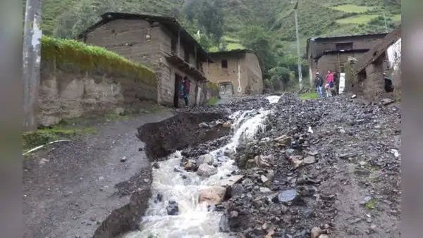 Por lluvias intensas, declaran en emergencia a 44 distritos de Ayacucho