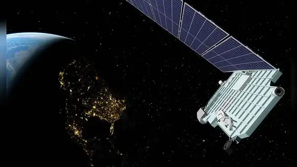 Elon Musk muestra imágenes de los nuevos satélites de Starlink lanzados al espacio