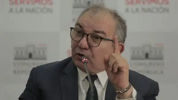 Cevasco sobre sueldo del Congreso: "Bajémoslo a S/5.000 y, si tienen aire acondicionado, quitémoslo"