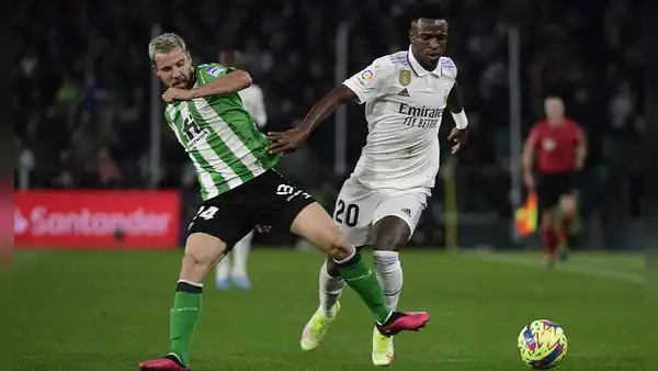 Cada vez más lejos: Real Madrid empató sin goles ante Betis y están 9 puntos debajo de Barcelona