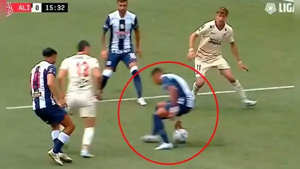 Yordi Vílchez tocó el balón con la mano, pero el árbitro no sancionó claro penal a favor de UTC
