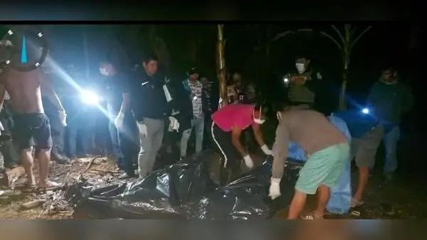 Así fue el rescate de los cuerpos de los primos cuya camioneta fue calcinada en San Martín