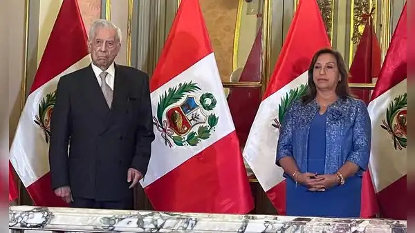 Mario Vargas Llosa a Dina Boluarte: "Reconozco en usted a la presidenta constitucional del Perú"
