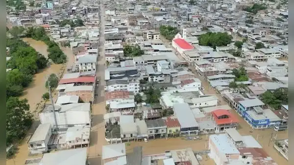 Inundaciones en Ecuador dejan al menos 3 muertos y 2.000 familias damnificadas