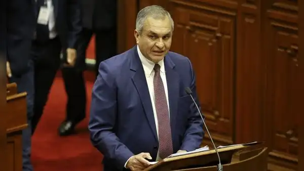 Ministro del Interior dice en el Congreso que no hubo represión pese a muertes en protestas