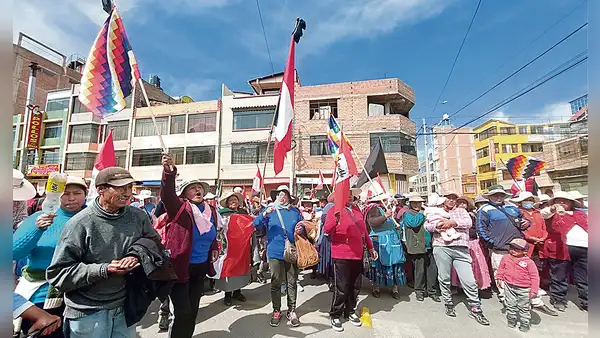 Quechuas se movilizan en solidaridad con aimaras