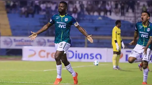 Marathón se quedó con el clásico ante Olimpia: venció 2-0 con goles de Zuniga y Peña