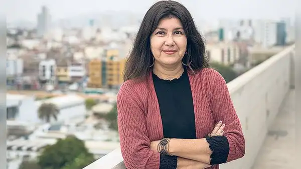 Carmen Ilizarbe: “En la práctica, el Gobierno ha suspendido los marcos formales de la democracia”