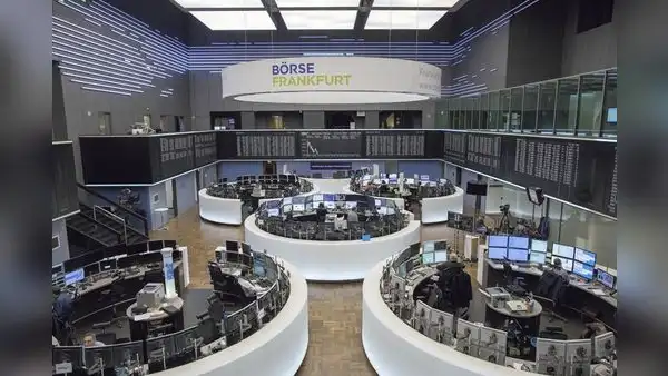 Bancos europeos caen más de 14% tras quiebra de Silicon Valley Bank en Estados Unidos