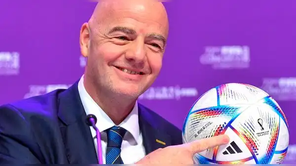 Infantino rechaza críticas al nuevo Mundial de Clubes: "La FIFA trata de fútbol, no de dinero"