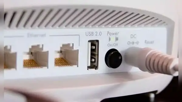 ¿Para qué sirve el puerto USB que está en la parte trasera del router? Aquí la respuesta