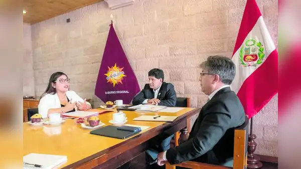 Gobernadores piden nueva ley de minería y gasoducto
