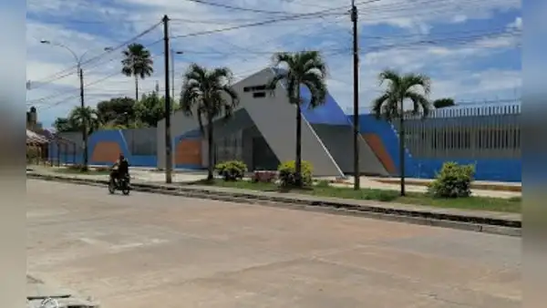 Delincuentes roban mochila con útiles a niña de 3 años en Iquitos