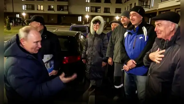 Putin visita ciudad ucraniana ocupada por el ejercito de Rusia por primera vez desde la guerra