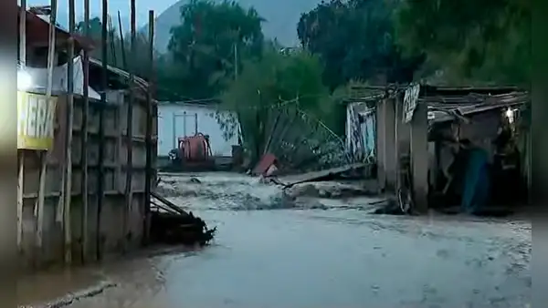 Reportan huaico en Santa Rosa de Quives tras intensas lluvias