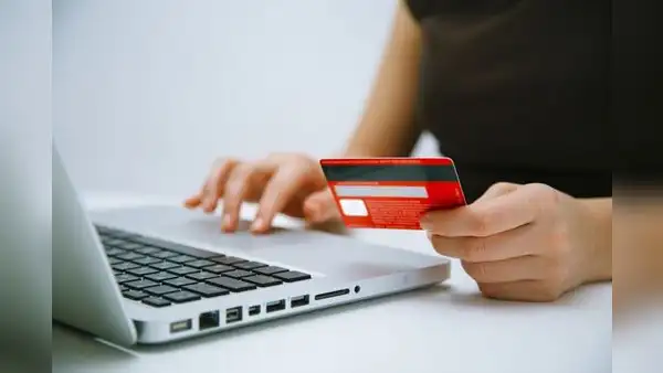 Seis de cada 10 peruanos gastan entre S/750 y más de S/1.000 mensuales en compras por internet