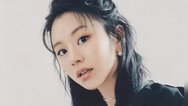Chaeyoung de TWICE se disculpa por usar camiseta con símbolo nazi: "Lo siento profundamente"
