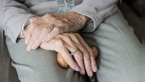 Adulta mayor fallece luego de pasar más de 20 días sin que sus cuidadores la alimenten