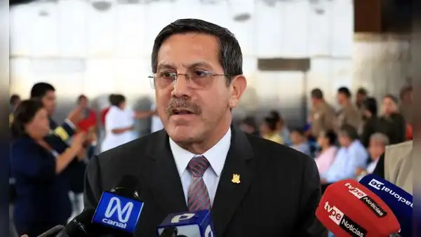 Congreso admite 3 mociones de interpelación contra ministro de Defensa por soldados ahogados en Puno