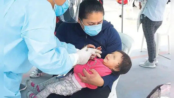 Vacunación en Perú: baja cobertura de inmunización hace peligrar a los niños