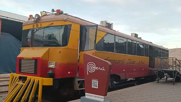 ¿Cuál es el recorrido del tren que va de Perú a Chile y viceversa?