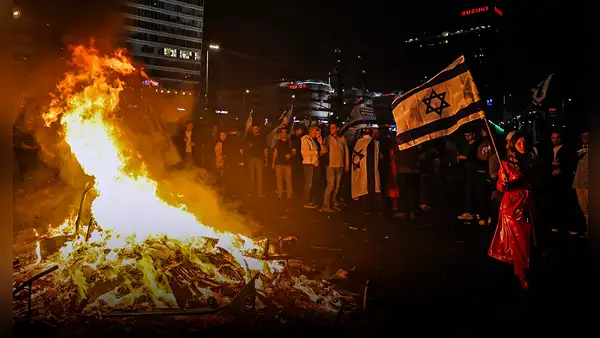 Israel en crisis: inician protestas por cese de ministro que se opuso a reforma judicial de Netanyahu