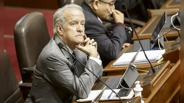 Hernando Guerra sobre adelanto de elecciones: "Ya no se va a tratar en esta legislatura"