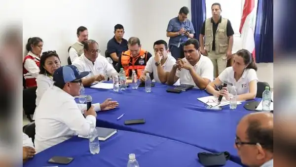 Alcaldes de Piura cuestionan al Ejecutivo y piden maquinarias