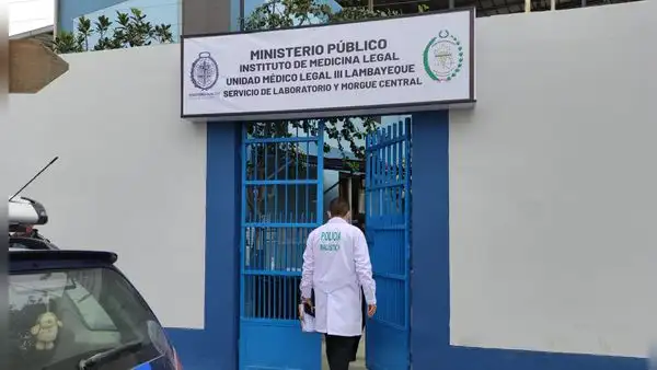 Mujer es asesinada por sicarios que iban a bordo de una motocicleta en Chiclayo