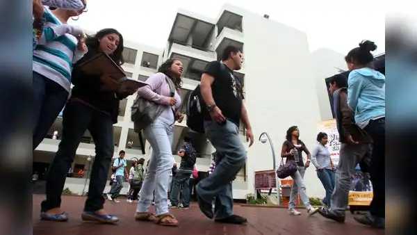 Congreso aprueba bachillerato automático permanente para universidades