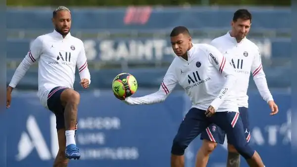 Mientras Mbappé gana 6 millones de euros al mes, filtran lo que perciben Messi y Neymar en Francia