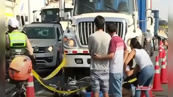 Surco: joven de 25 años fallece tras choque entre motocicleta y tráiler