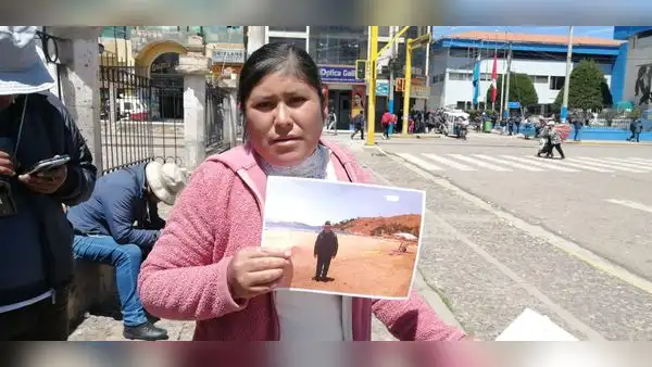 Mujer denuncia que sus hermanos no le permitirían encontrarse con su padre