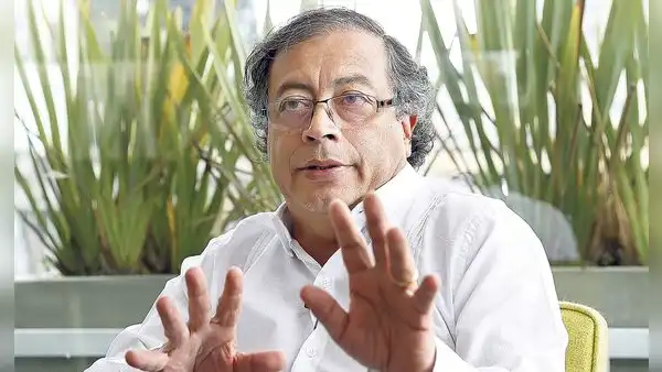 Máximo líder del ELN amenaza a una periodista colombiana