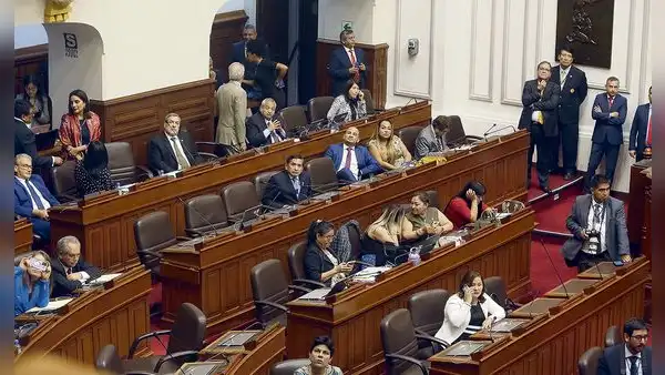 Congreso bloquea vacancia y reafirma pacto con Dina Boluarte