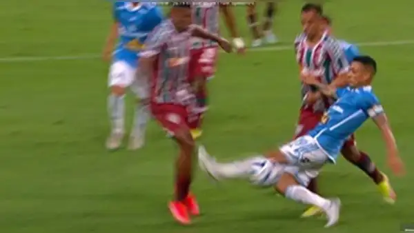 Cristal perdió más que el partido: Yoshimar Yotún fue expulsado y no jugará contra River Plate