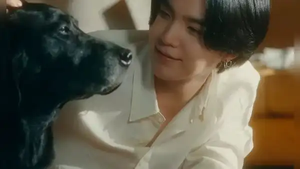 Suga y IU lanzan "People pt. 2": ver el video musical de su segunda colaboración