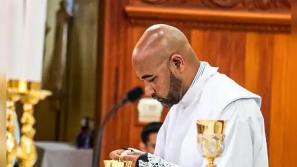 Por organizar procesión, sacerdote es expulsado de Nicaragua y abandonado en la frontera