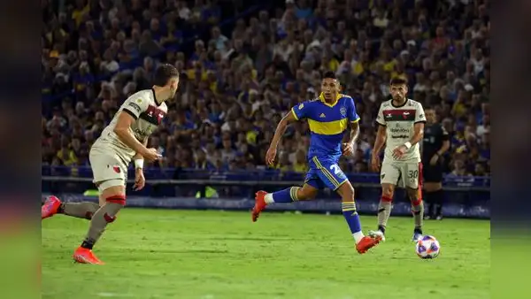 ¡Sobre el final! Boca Juniors cayó 2-1 ante Colón por la Liga Profesional Argentina