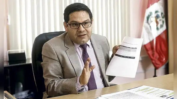 Procurador que contrató por S/35.000 a administradora niega acusaciones: "Es el acumulado de 7 meses"
