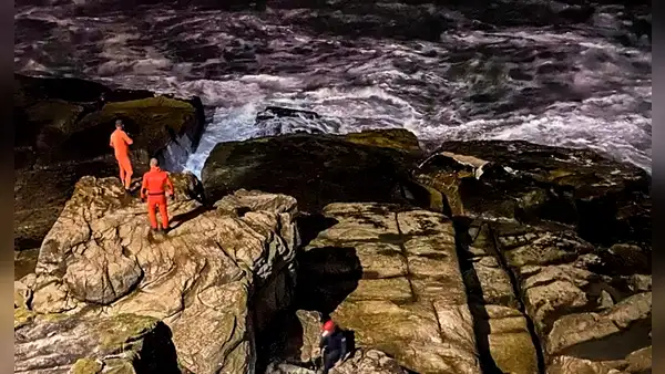 Ladrón aparece muerto en la playa tras lanzarse al mar para huir de la Policía