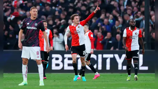 Con Marcos López: Feyenoord ganó 1-0 a Roma y saca medio boleto para la 'semis' de la Europa League