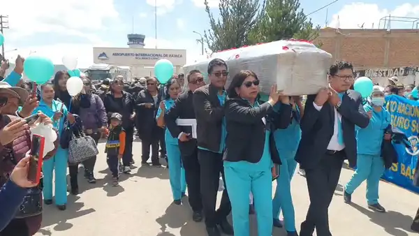 Llegan a Juliaca restos de enfermera víctima de violación grupal y feminicidio