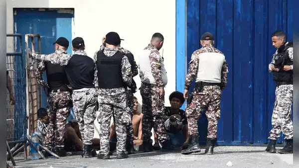 Enfrentamientos entre presos dejan 12 muertos y 3 heridos en la cárcel más grande de Ecuador